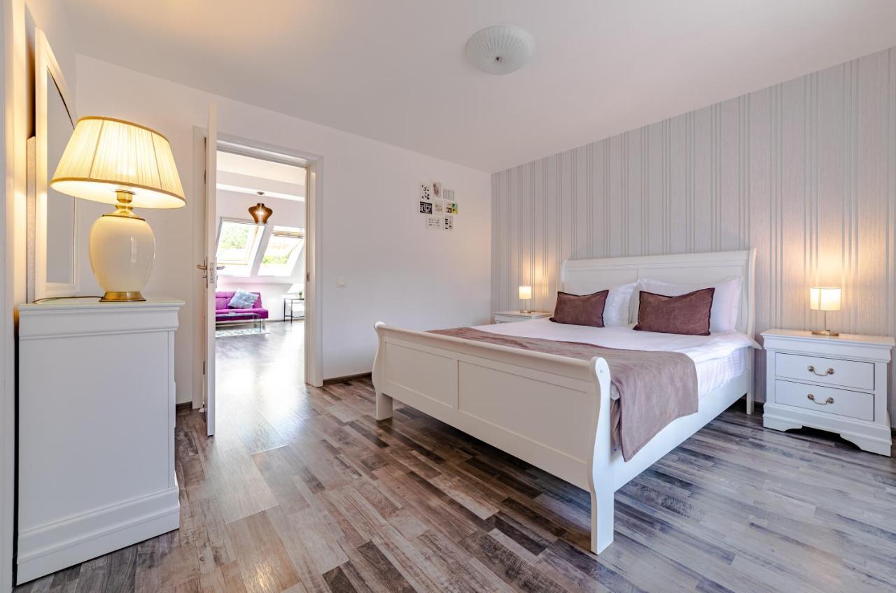 Yael Luxury Apartments 2 Busteni Luaran gambar
