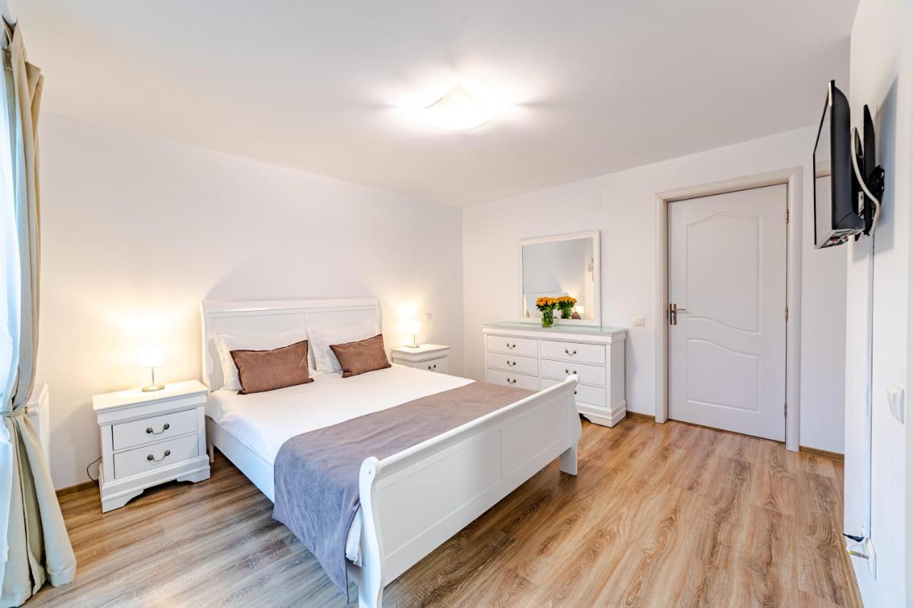 Yael Luxury Apartments 2 Busteni Luaran gambar